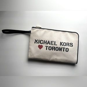 Michael Kors pouch